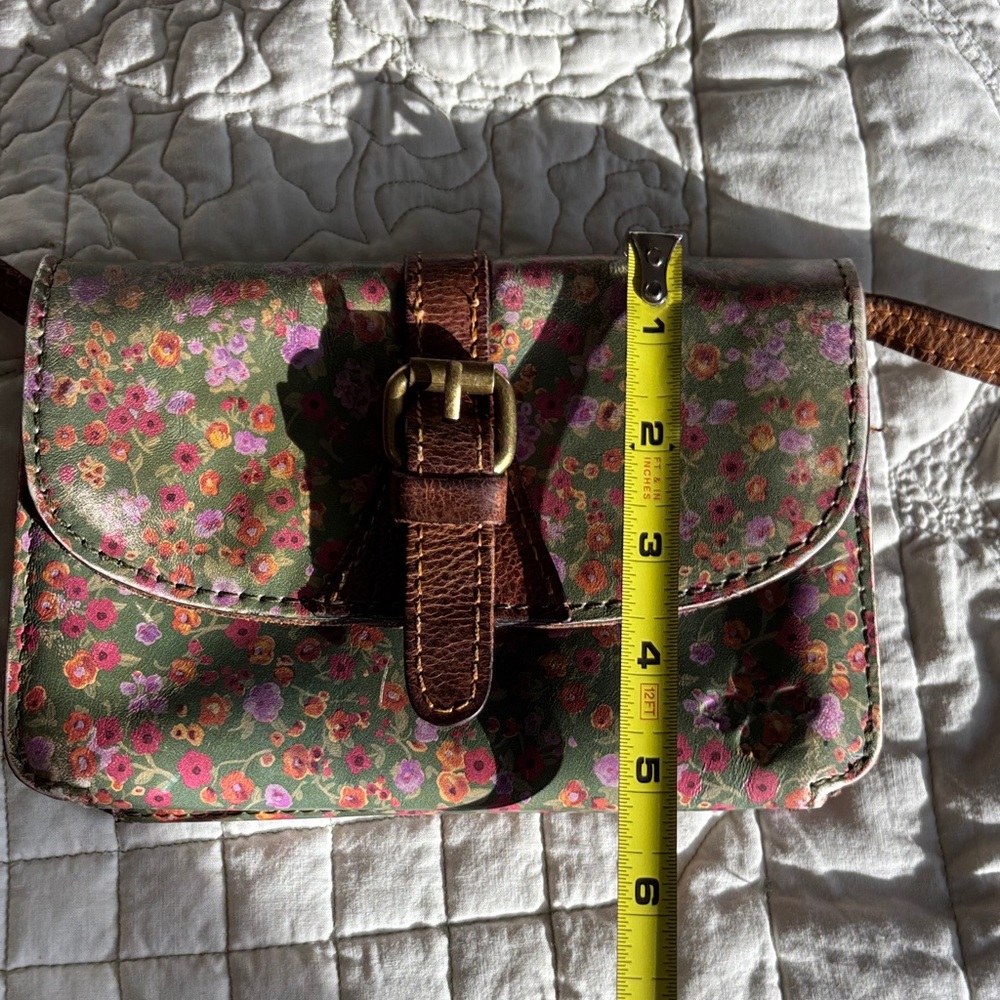 Patricia Nash Small Green Floral Crossbody Bag with Brown Accents - Picture 8 of 9